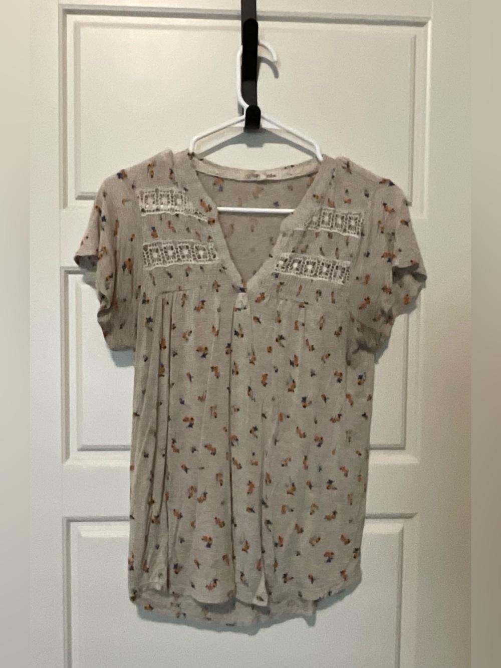 Women’s Cream Floral Lace-Detail Short Sleeve Top - XS